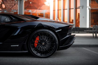 Автомобиль Lamborghini Aventador s 2020