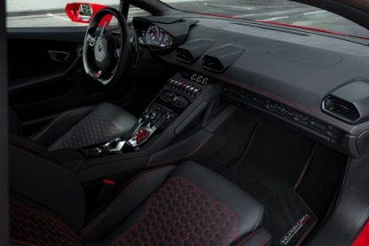Автомобиль Lamborghini Huracan 2018